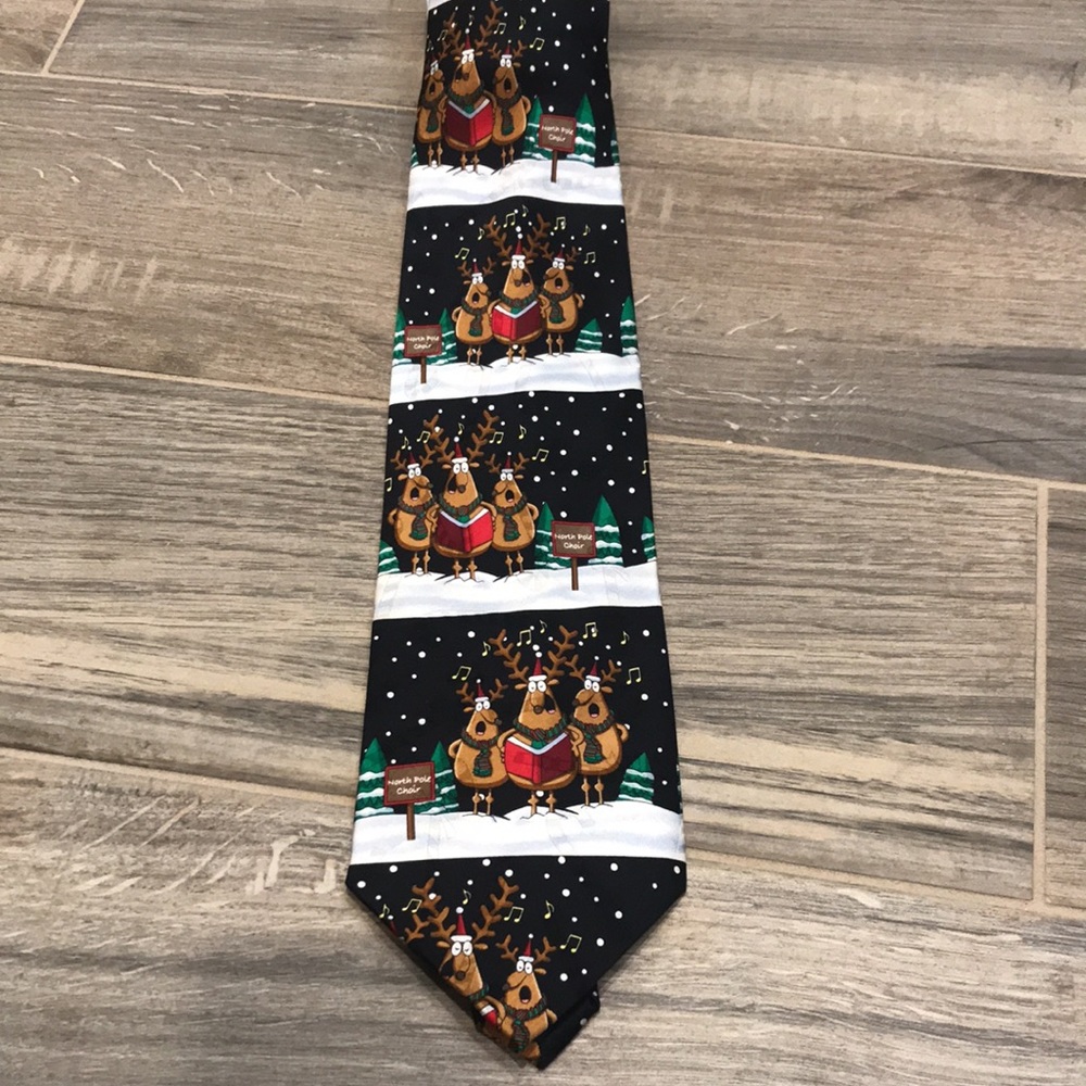Hallmark Christmas Tie North Pole Choir